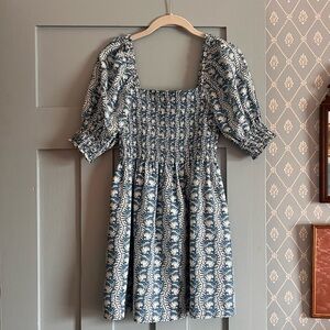 Hill House Athena dress Size XXS/XS. Originally $150 Blue and White toile